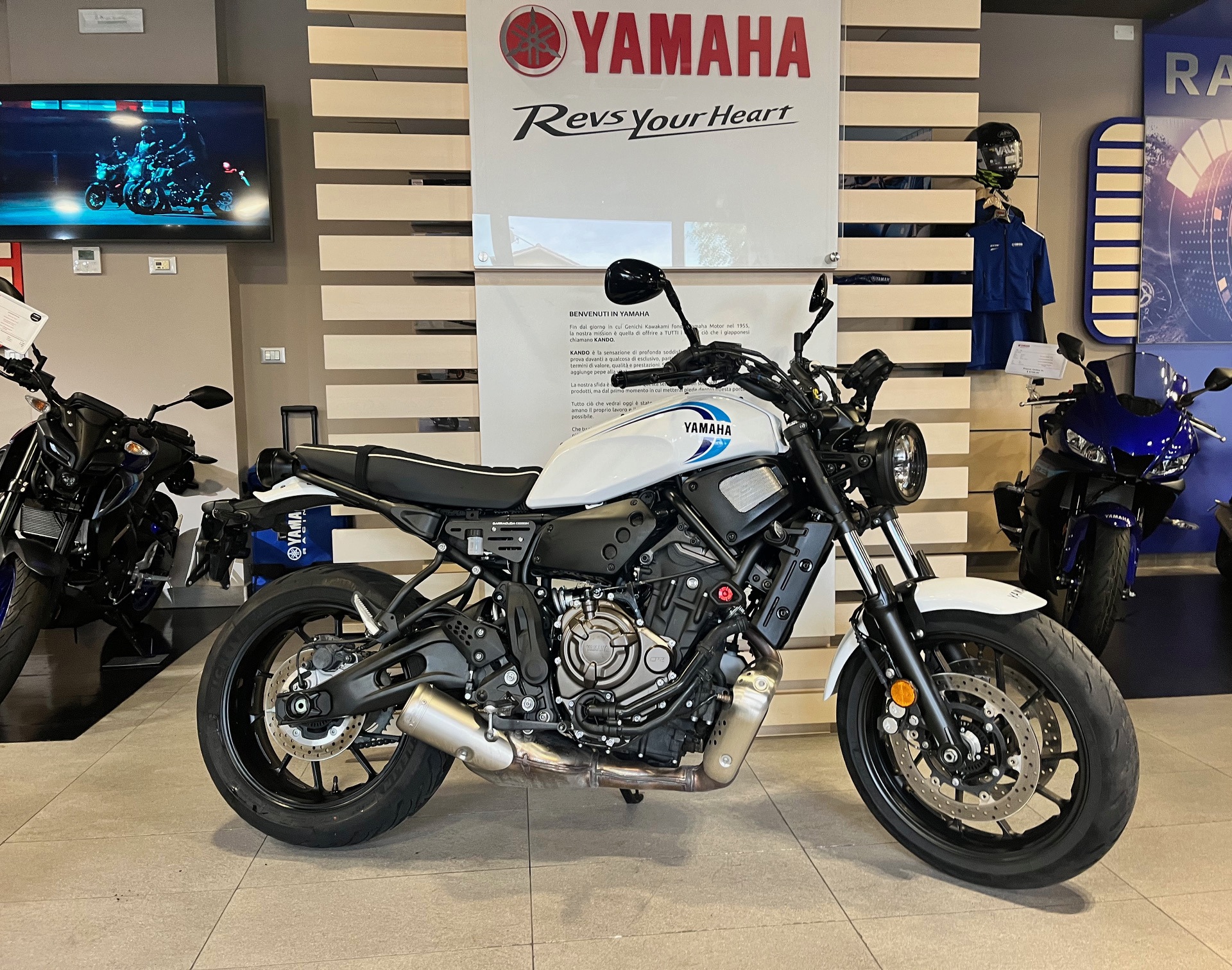 Yamaha XSR 700 Historic White ABS Usata Disponibile A RM