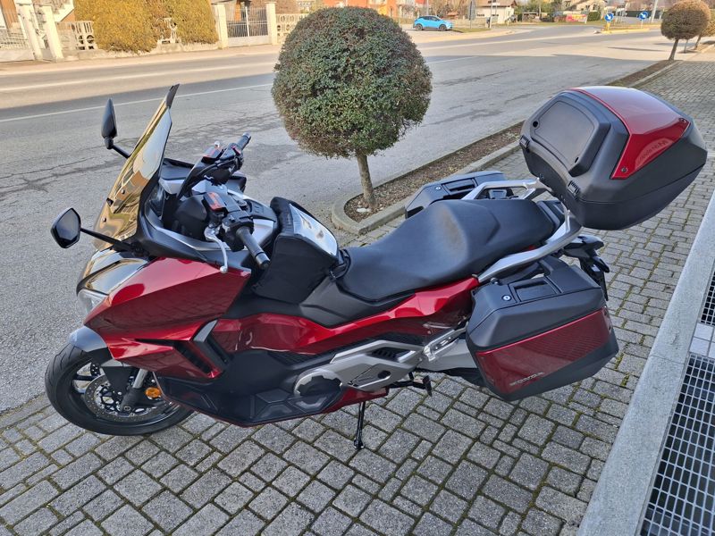 Honda Forza 750 DCT Travel Usato Yamaha Motor Europe N V Filiale Italia