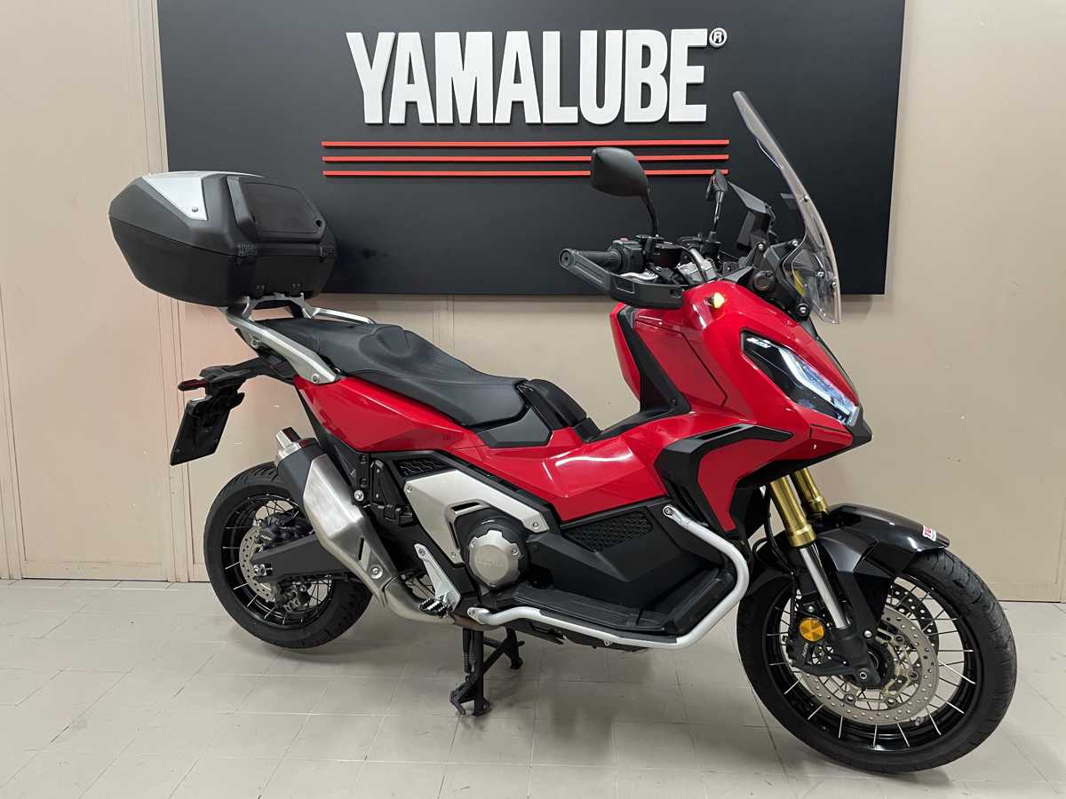 XADV 750 Rosso (1).jpg