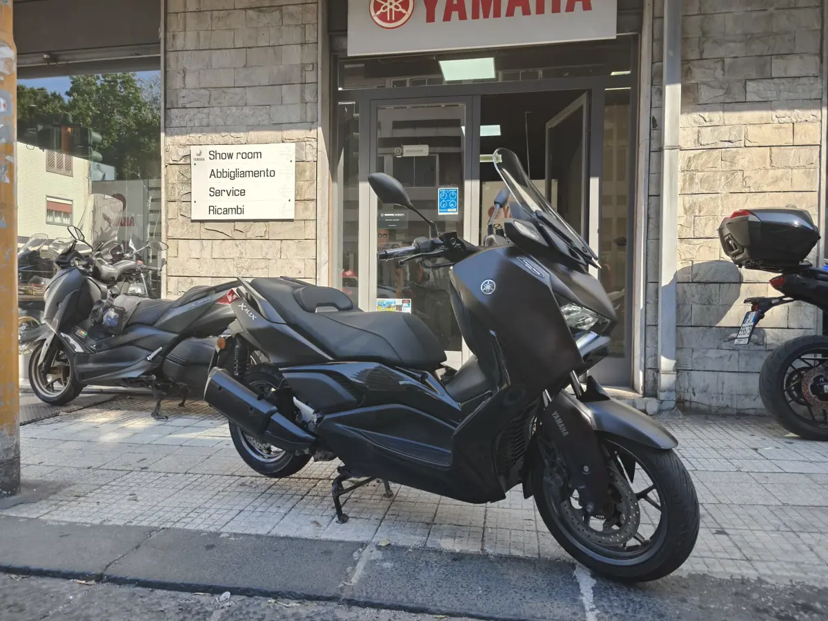 Motorshow srl Xmax 300tech 2025 6.jpeg