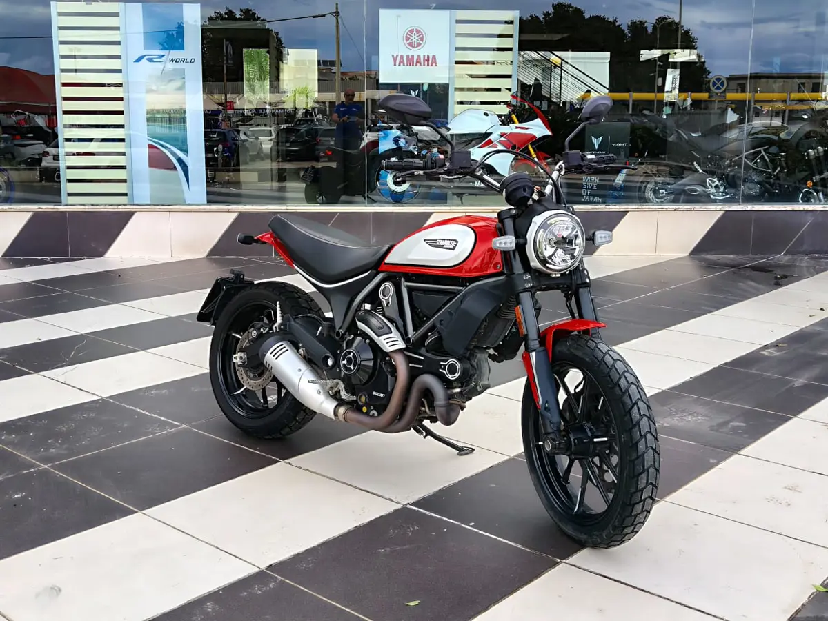 Motorshow-Yamaha-0909796508-Usato-Sicilia-ducati-srambler-800-usata-2021-vista-anteriore-dx-barcellona-pozzo-di-gotto.jpeg