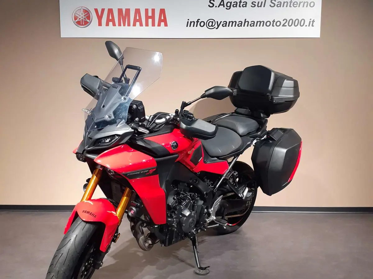 YAM TRACER 9 GT 2011 rossa (2).jpg