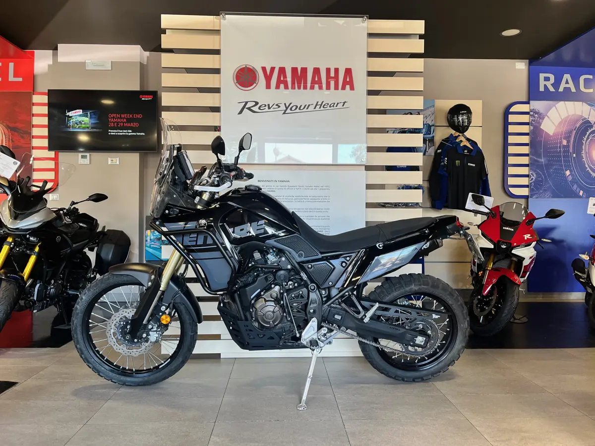 Tenere 700 black 12.jpeg