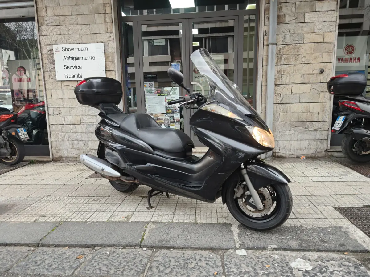 Motorshow srl Yamaha Majesty 400 2.jpeg