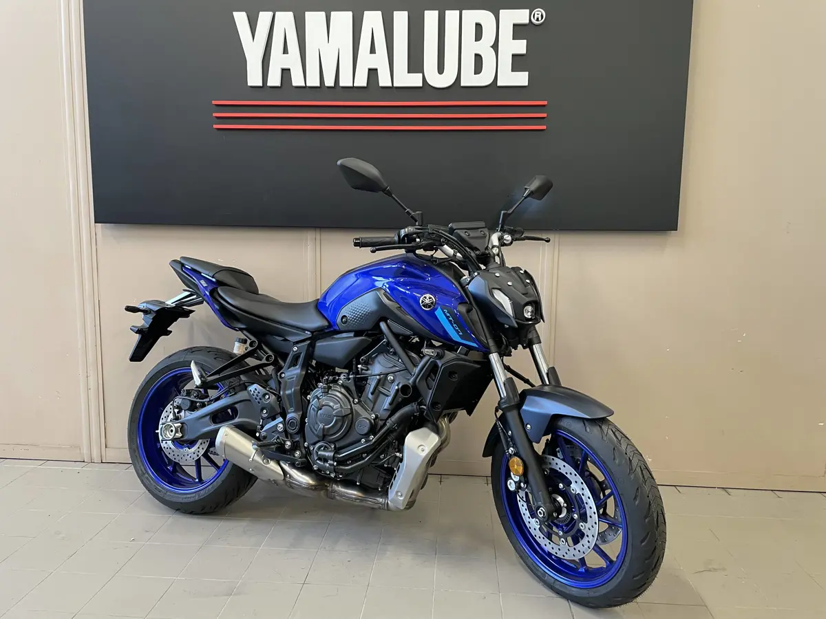 MT07 BLU (2).jpg