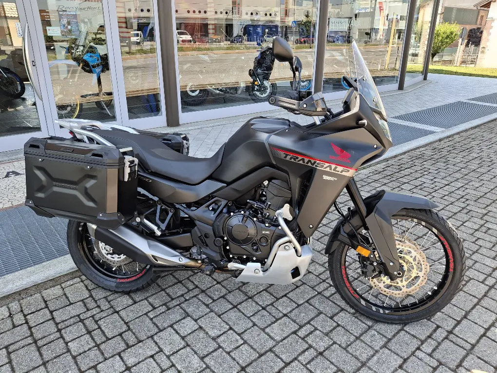 TRANSALP 750 2023.jpg