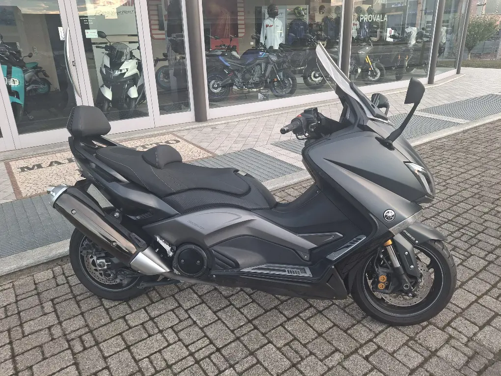 TMAX 530 2015 IRON MAX.jpg