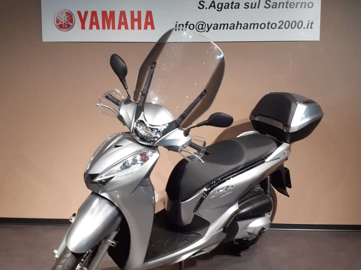 HONDA SH 300 2019 (2).jpg