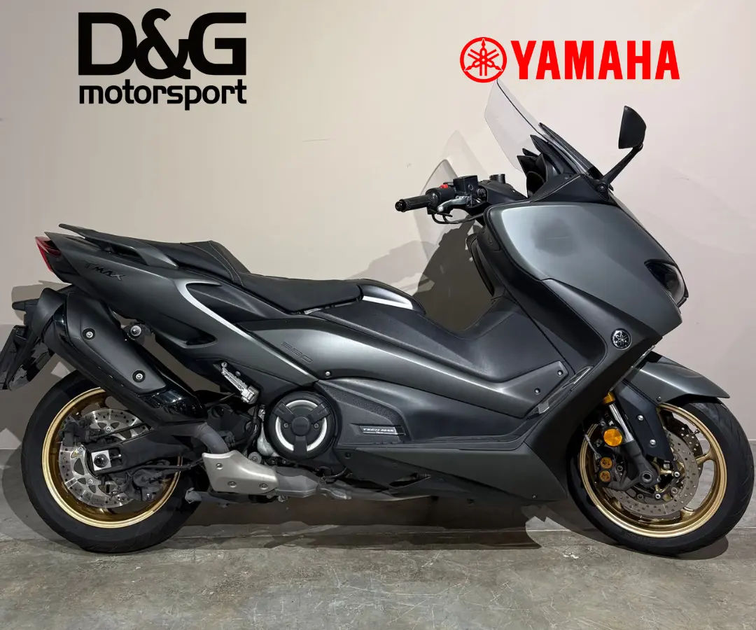 YA MODELLO_FOTO USATI (4).png