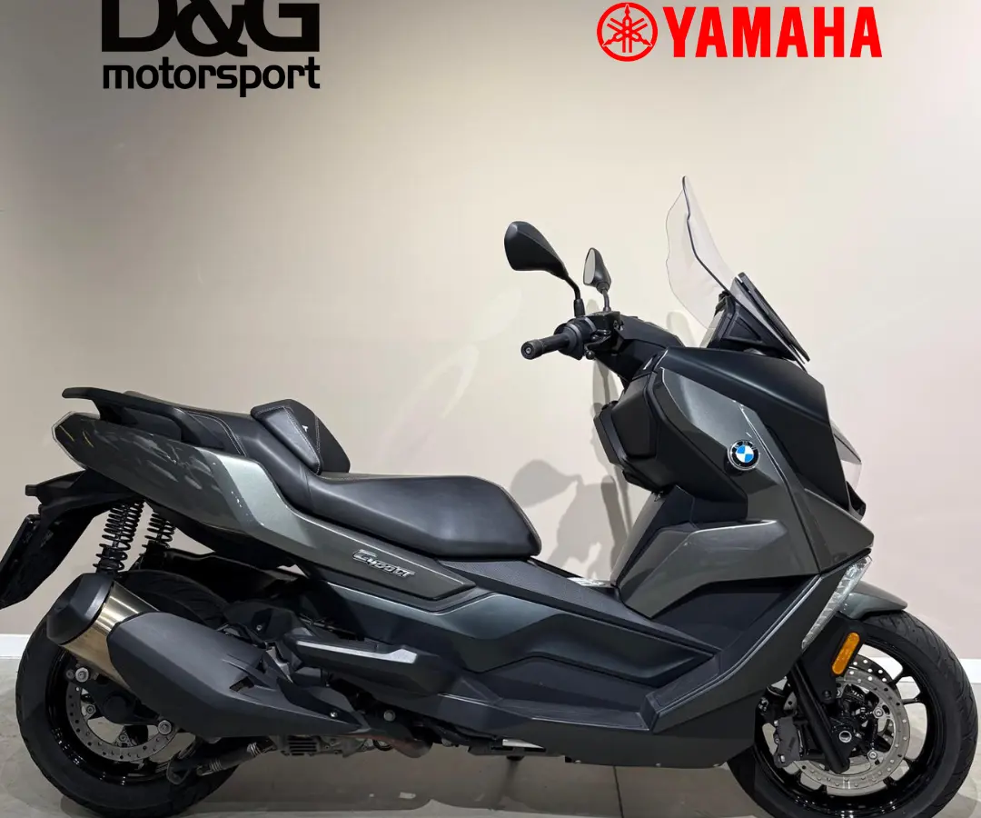 YA MODELLO_FOTO USATI (2).png