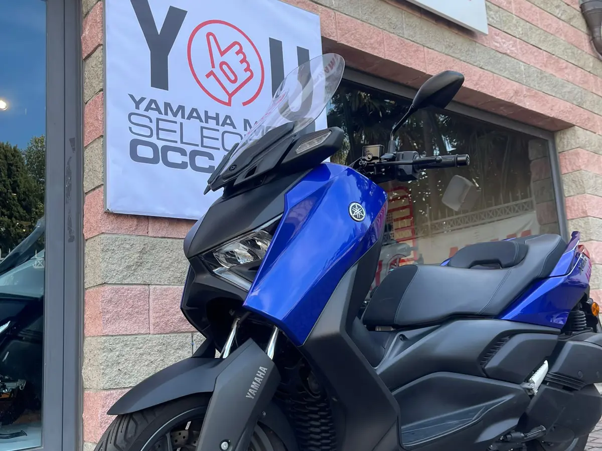 Xmax blu 5.jpeg
