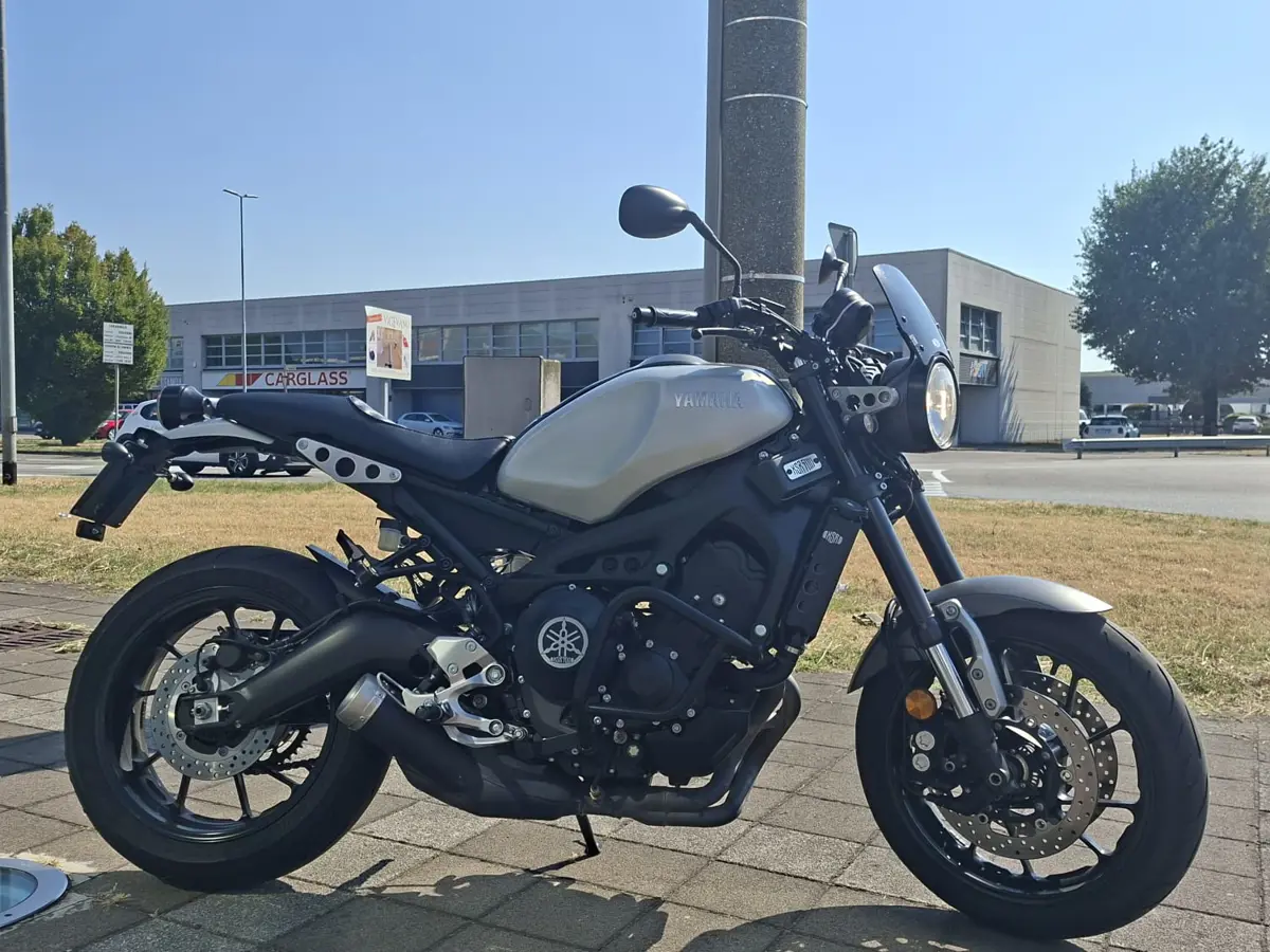 F.lli Maggi Yamaha XSR 900 Vigevano.jpeg