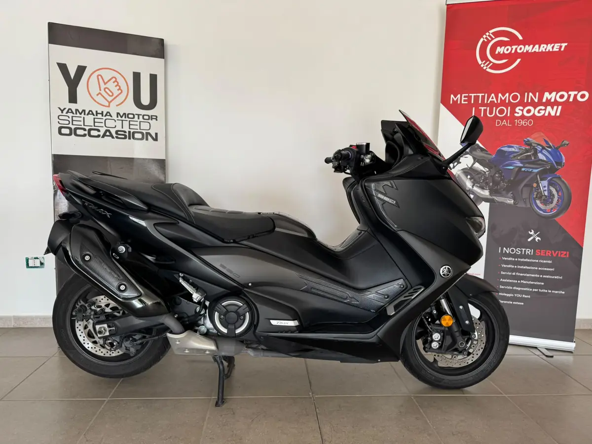 T MAX 560 SWORD GREY 7686KM 8799€.jpeg
