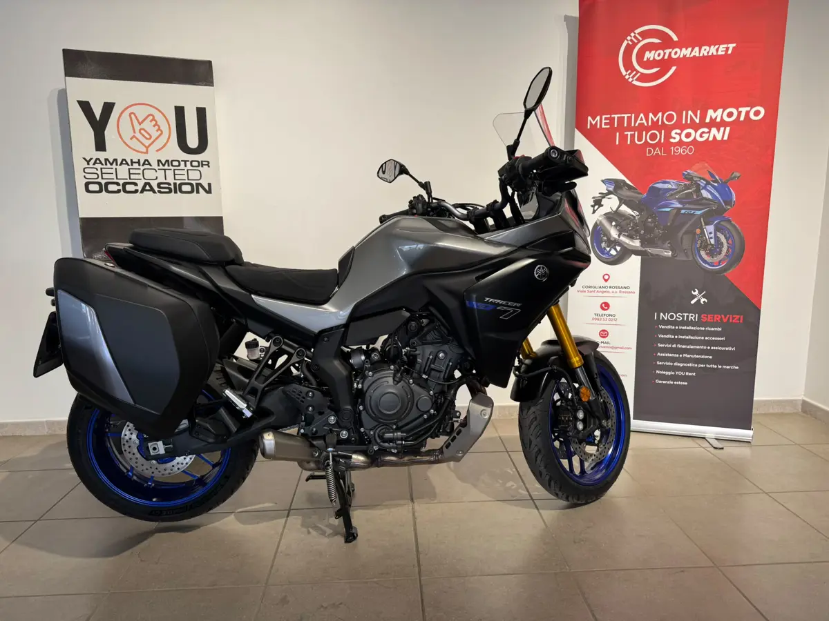TRACER 7 GT GRAY METALLIC 1KM PREZZO -----.jpeg