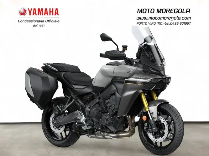 TRACER 9 GT Y-AMT ARGENTO OPACO 2025-Photoroom.jpg
