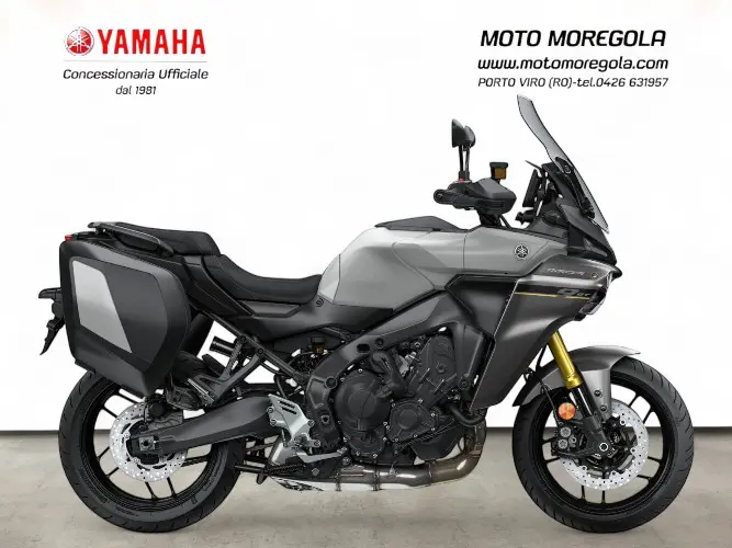 TRACER 9 GT ARGENTO OPACO 2025-Photoroom.jpg