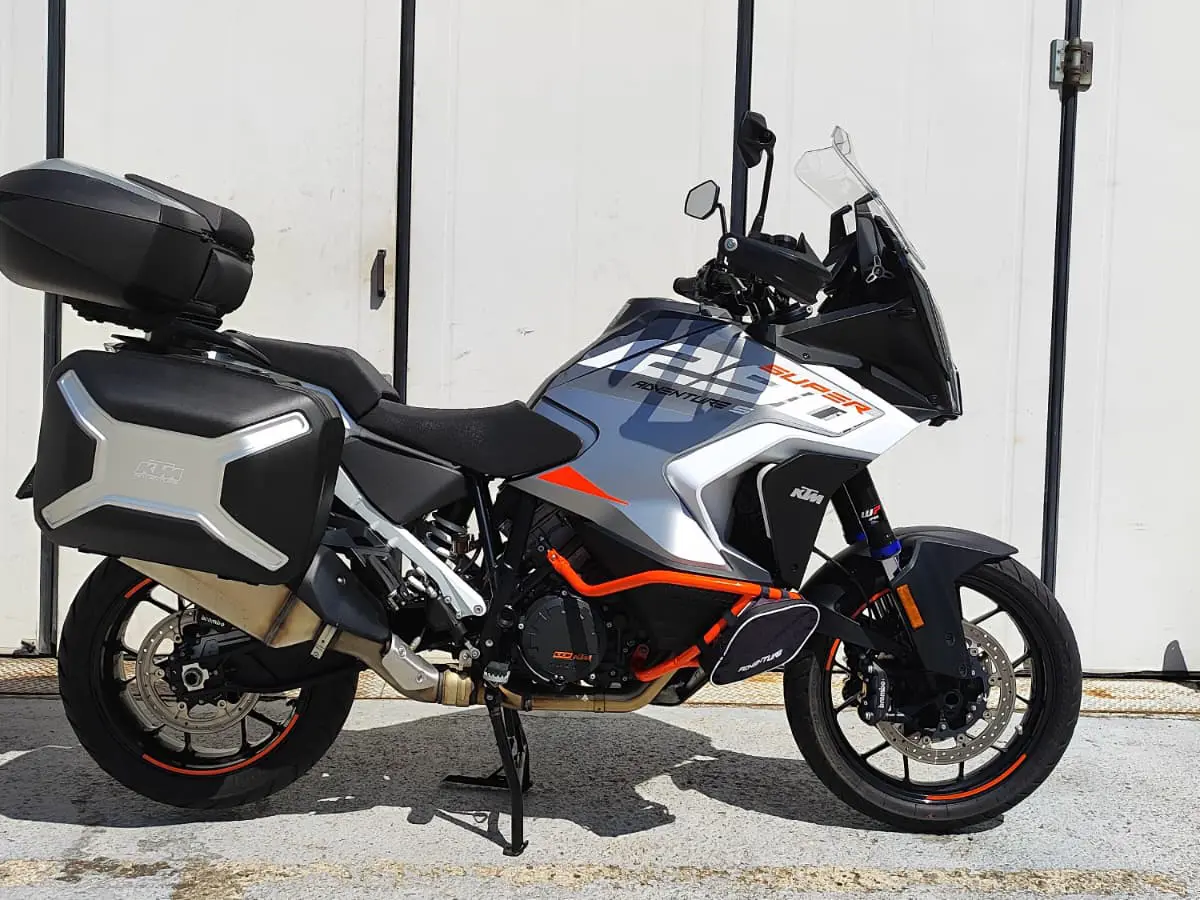 1290 S ADV GRANATA (3).jpg