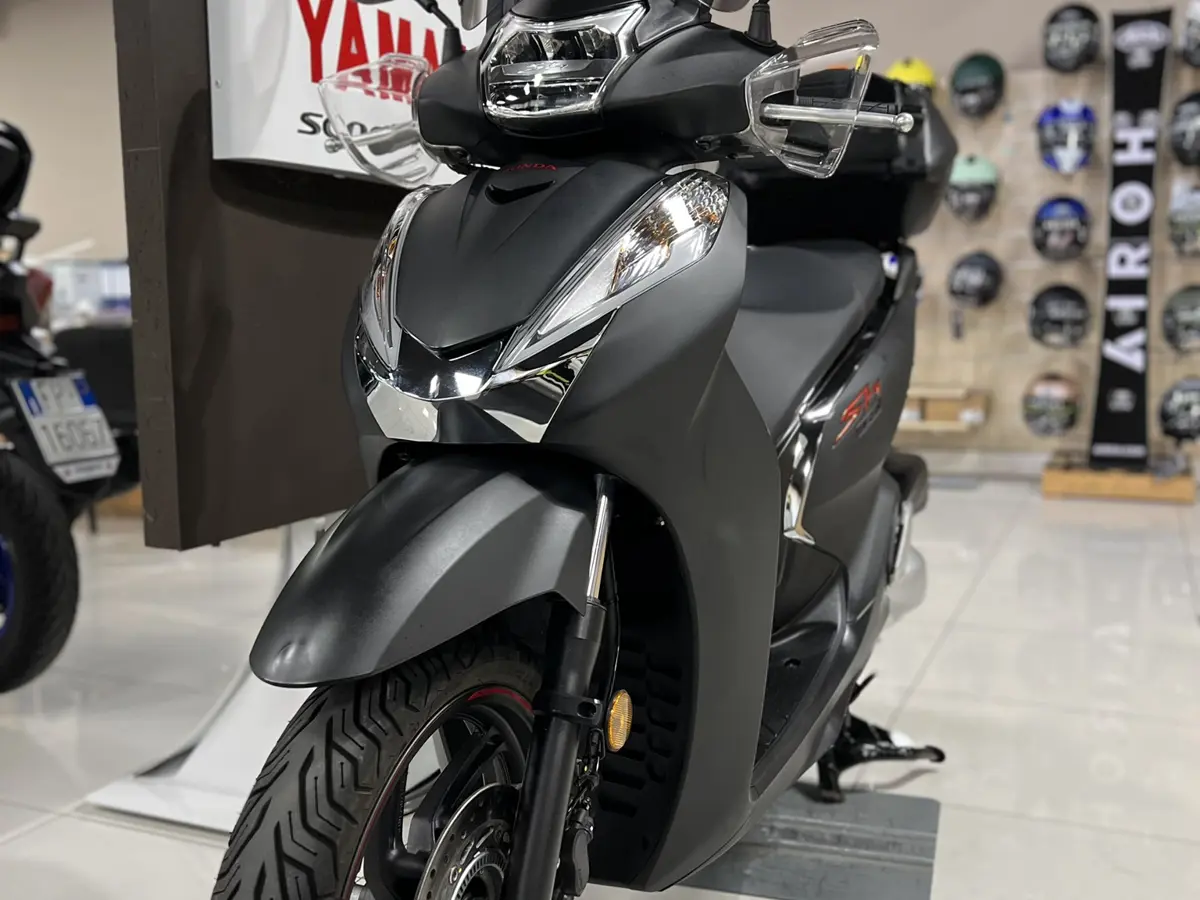 EK40810 (3).JPEG