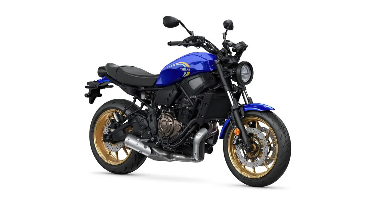 2024-Yamaha-XS700-EU-Historic_Blue-360-Degrees-001-03_Tablet - Copia (4).jpg