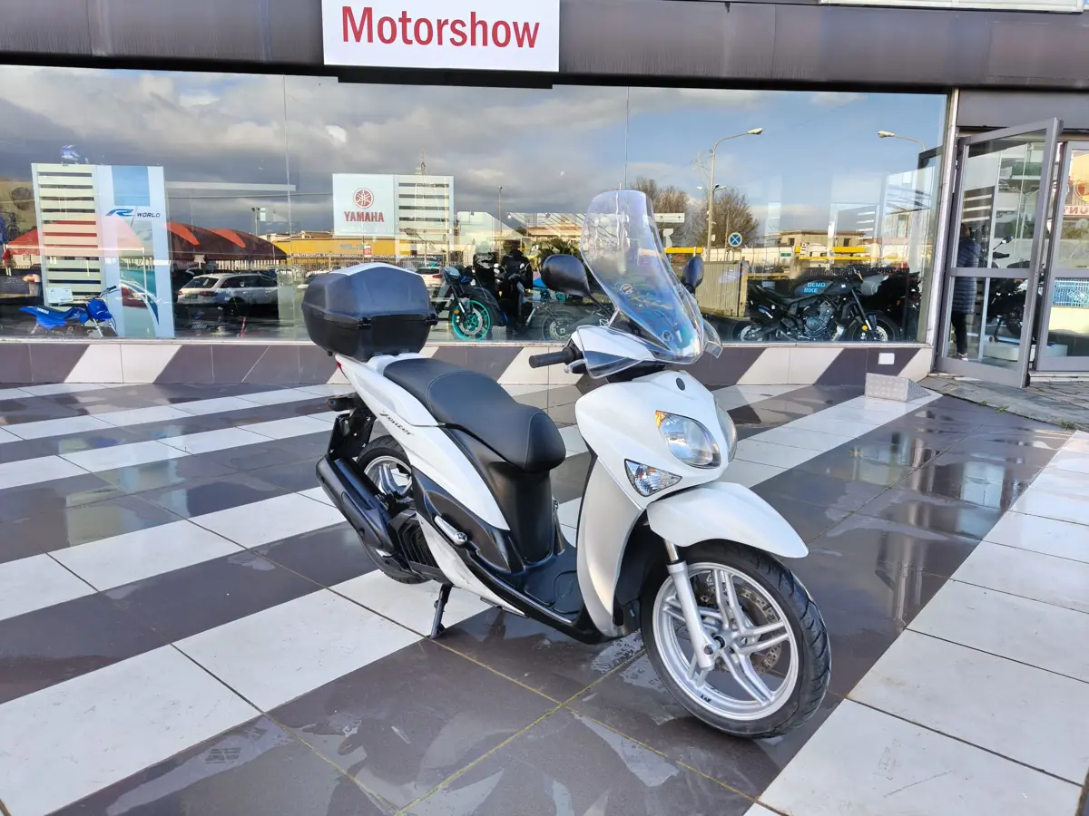 Motorshow-Yamaha-Barcellona-0909796508-Usato-Sicilia-Xenter150-1.jpg