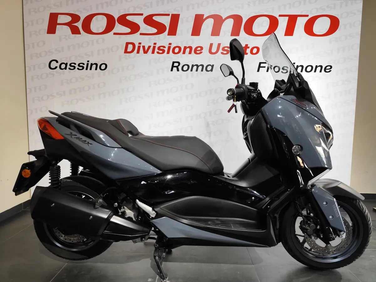 YAMAHA_XMAX300TECH_01.jpeg