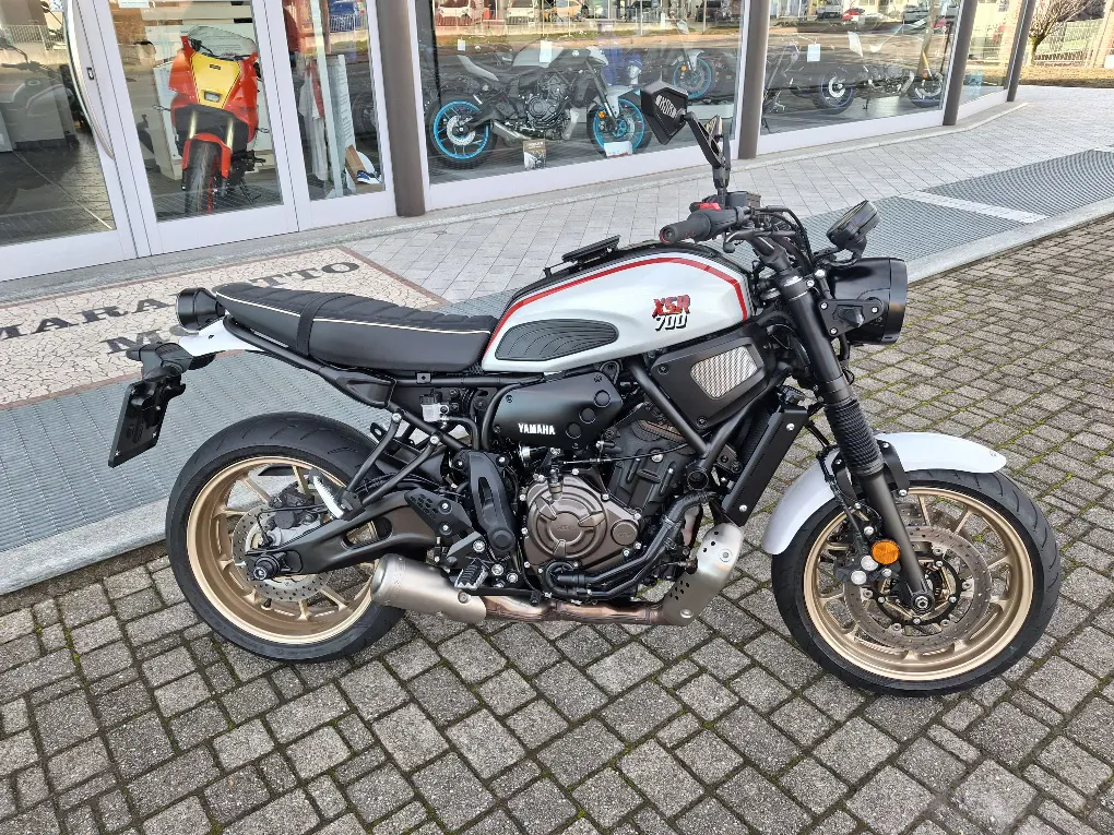 XSR700 ABS TRIBUTE.jpg