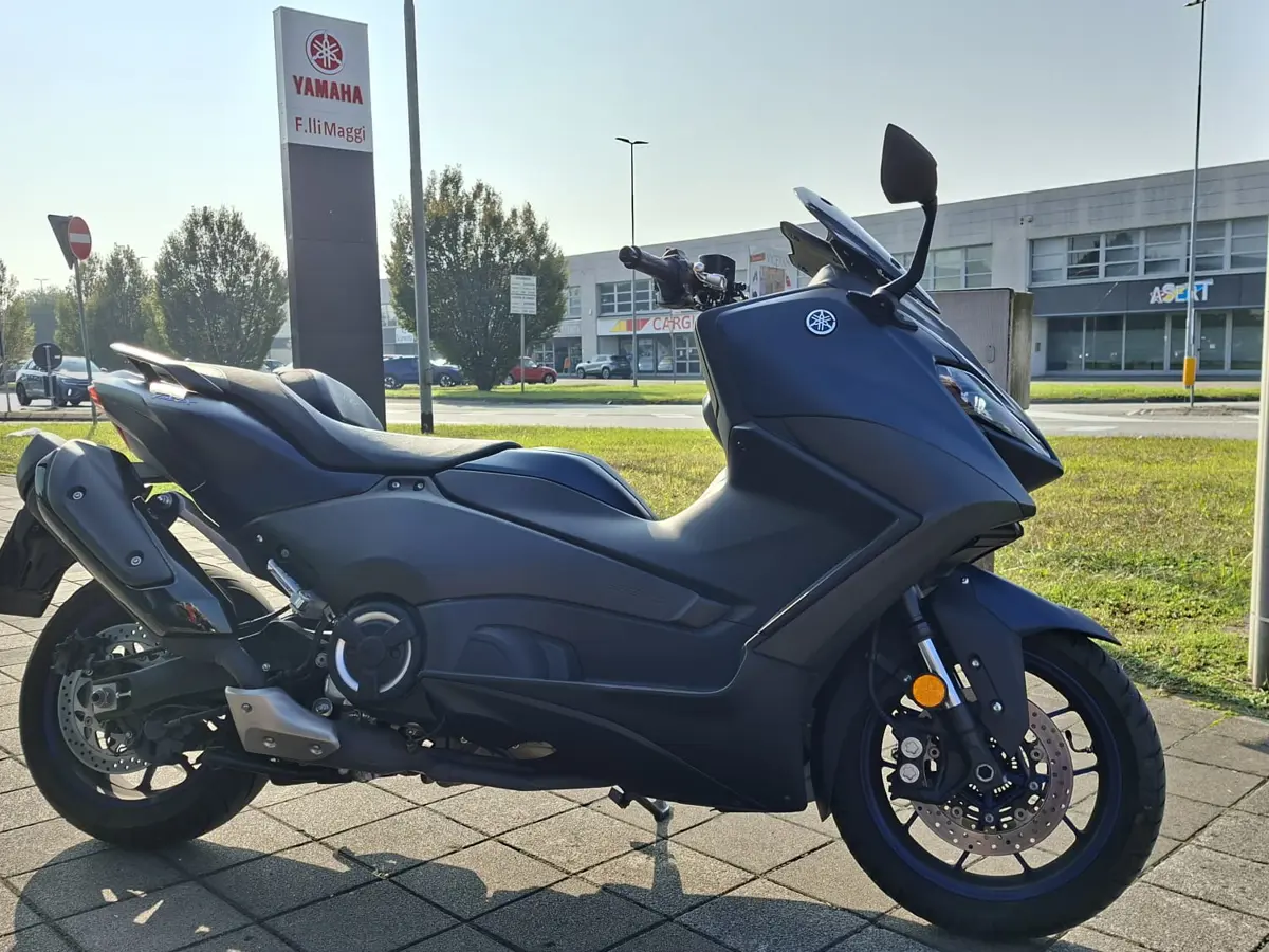 F.lli Maggi Vigevano Yamaha T-Max.jpeg