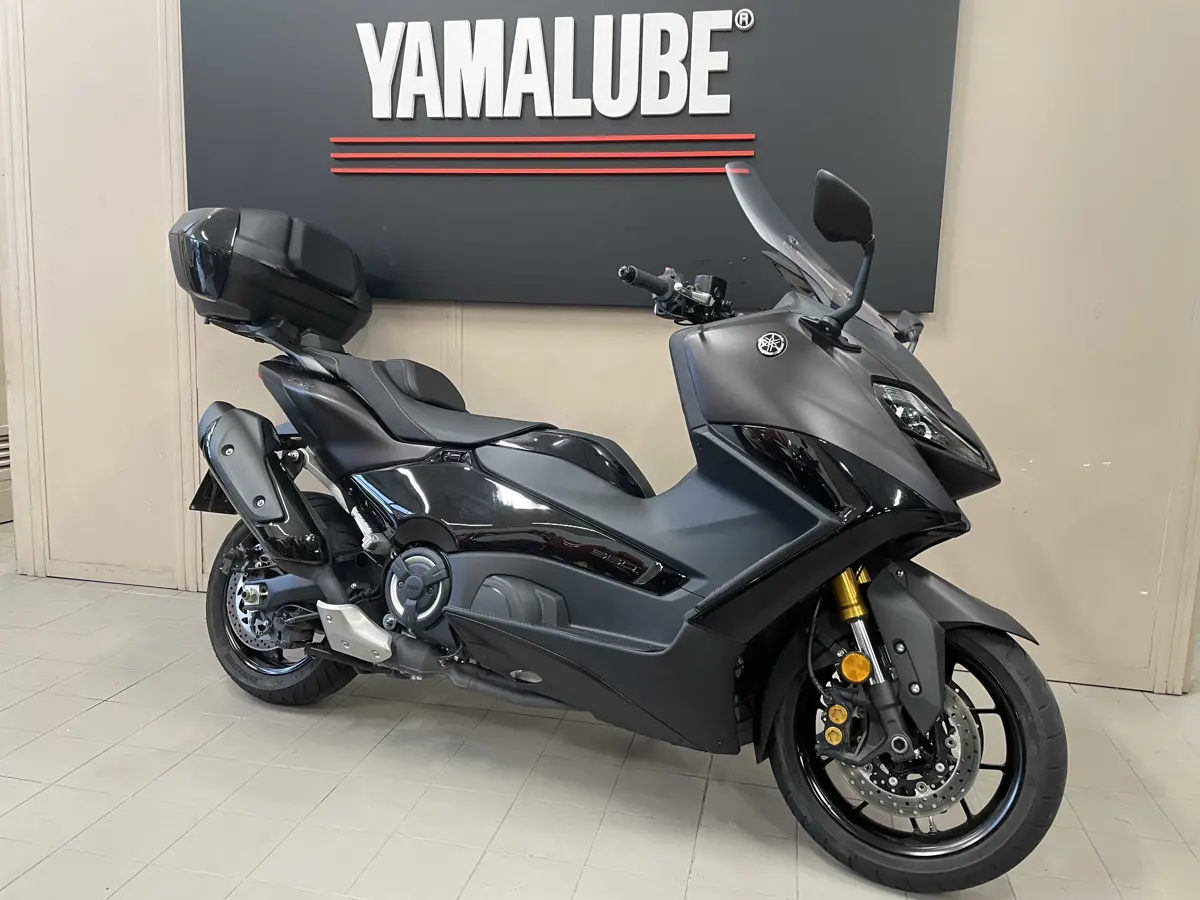 TMAX TECH Carlini (1).jpg