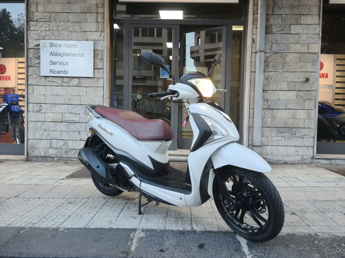 Motorshow srl Sym Symphony st 125 usato.jpeg