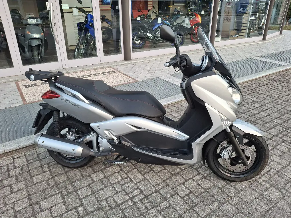 XMAX 250 2010.jpg