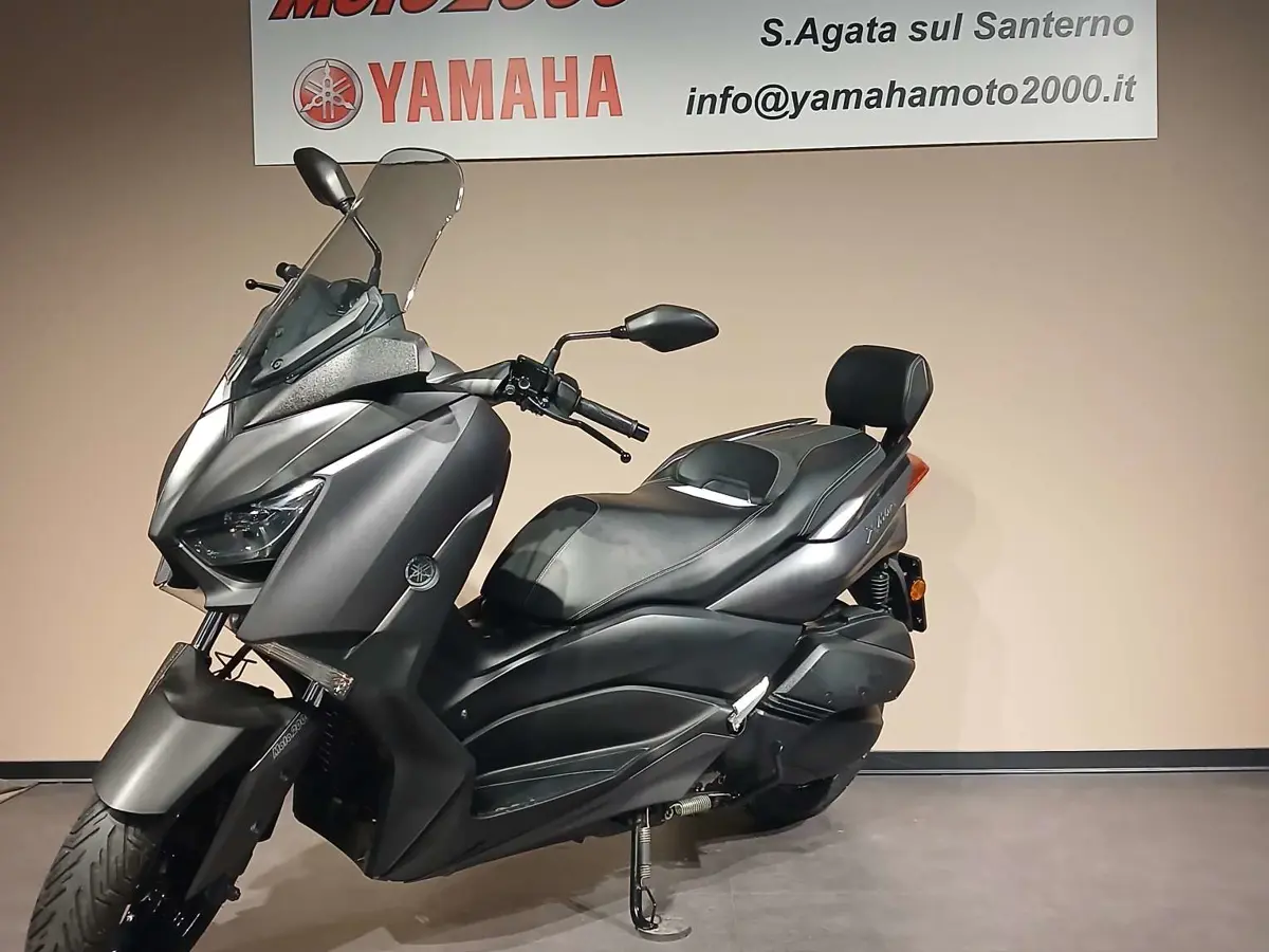 YAM X MAX 300 2018 (15).jpg