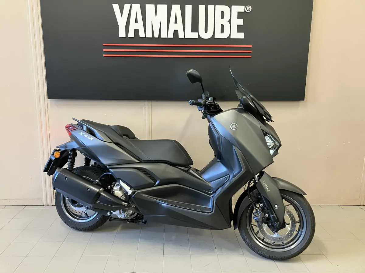 XMAX 300 EX CECCA (1).jpg