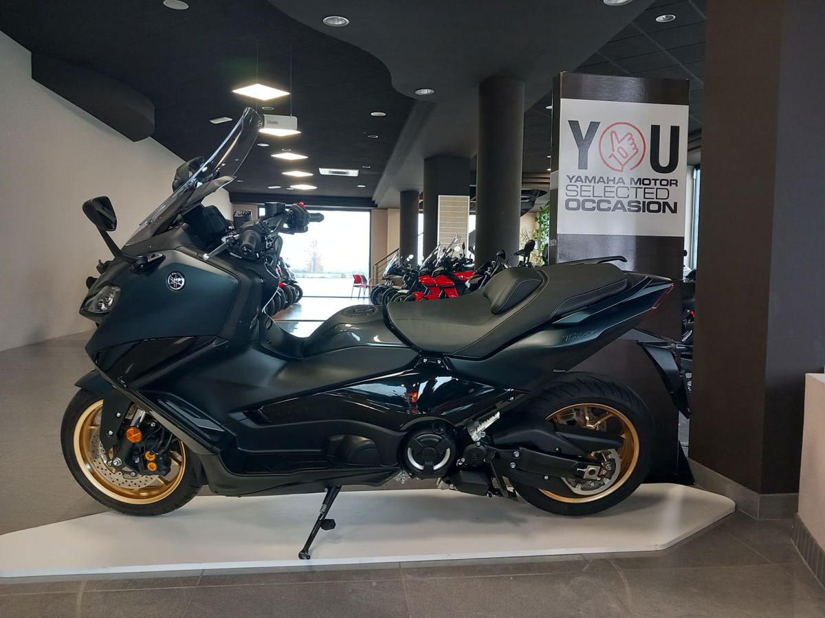 YAMAHA TMAX 560 USATO (5).jpeg