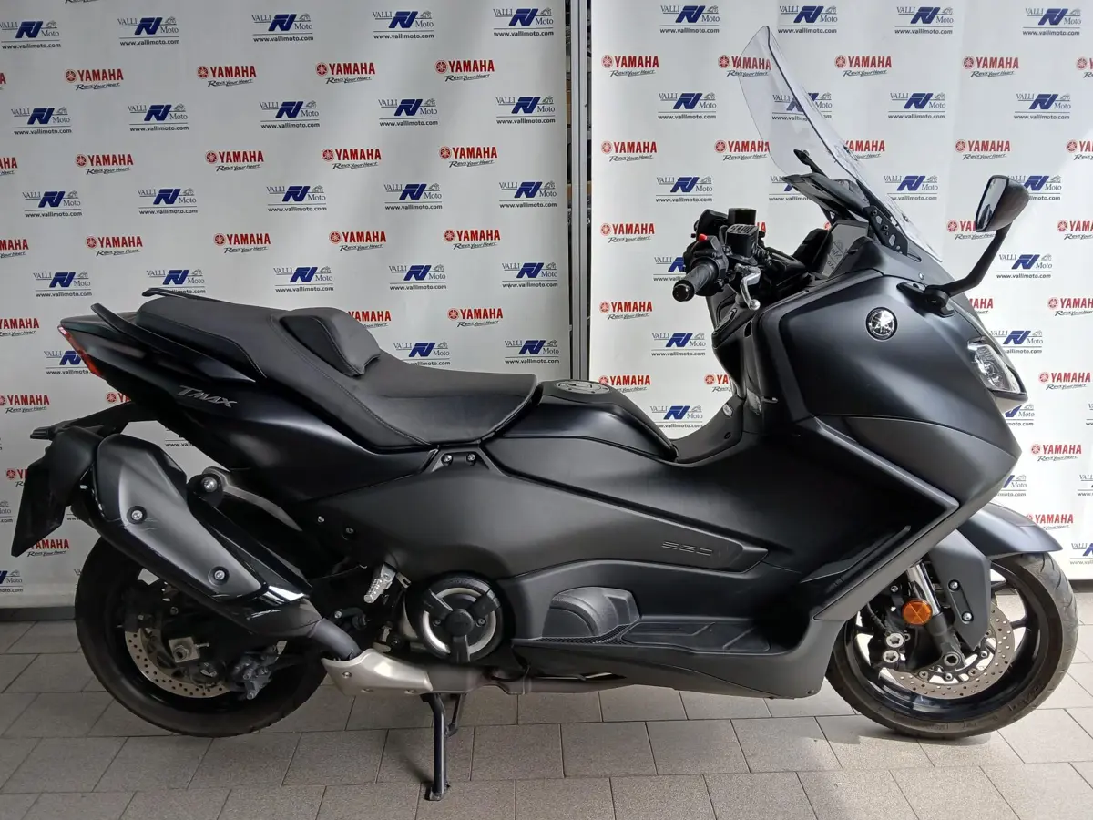 TMAXEZ690761.jpg