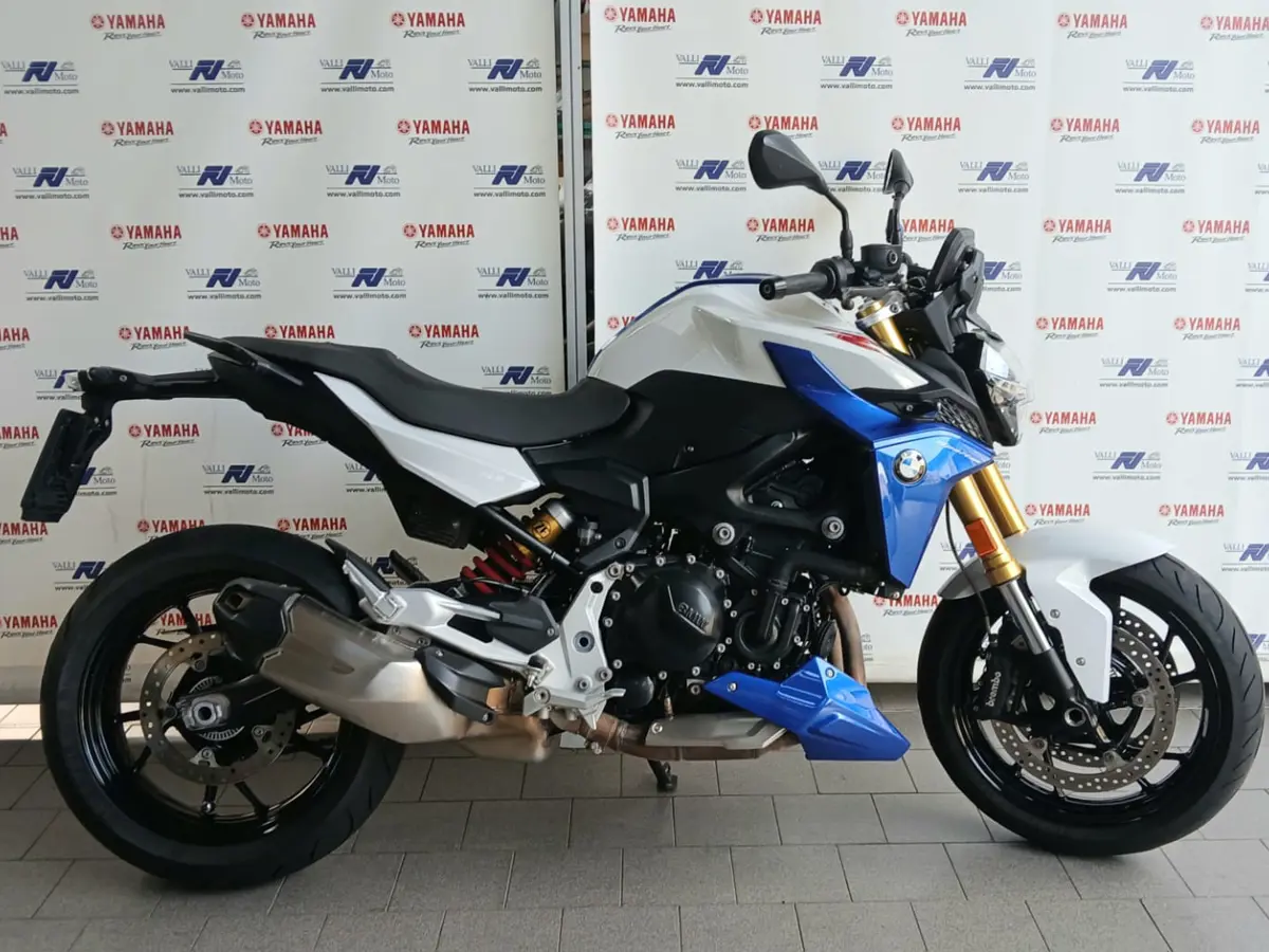 f900r.jpg