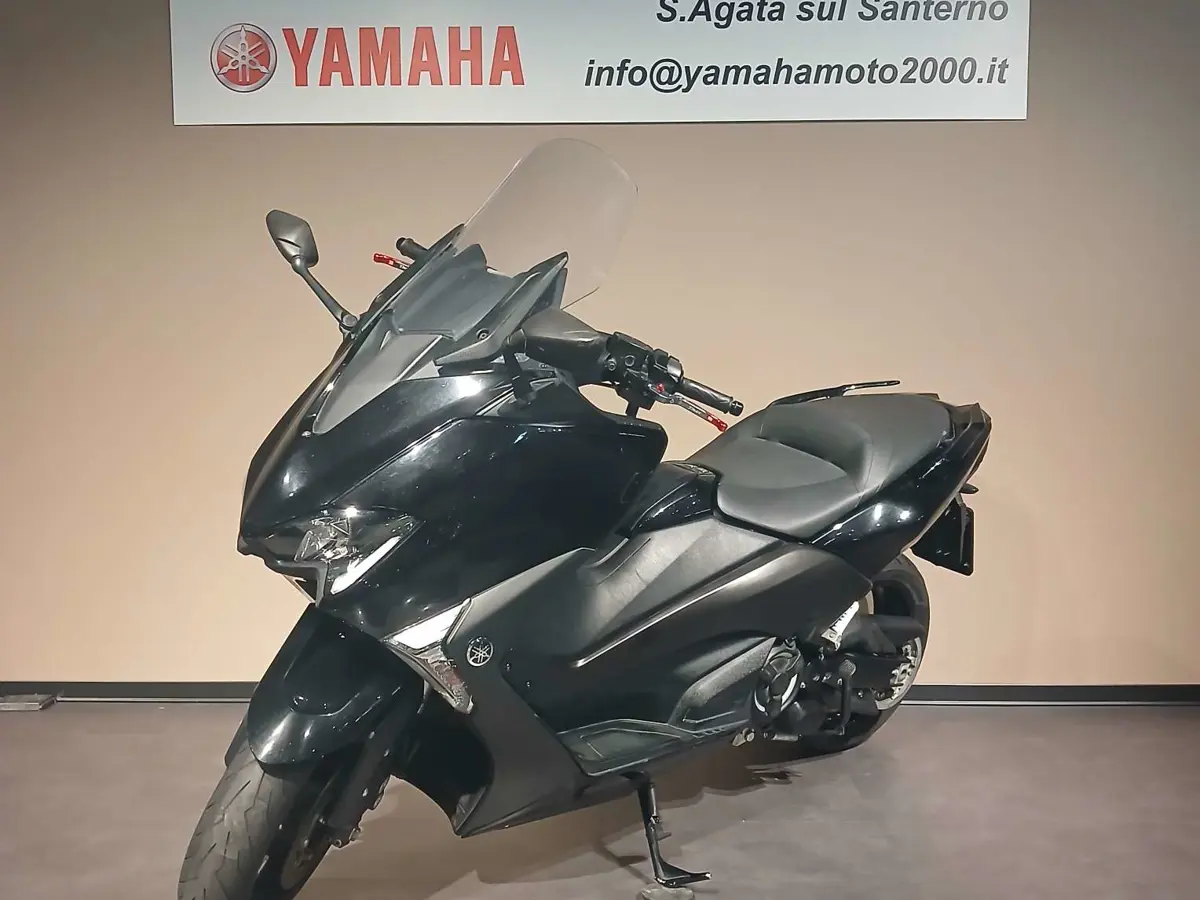 YAM T MAX 530 SX 2016 (1).jpg