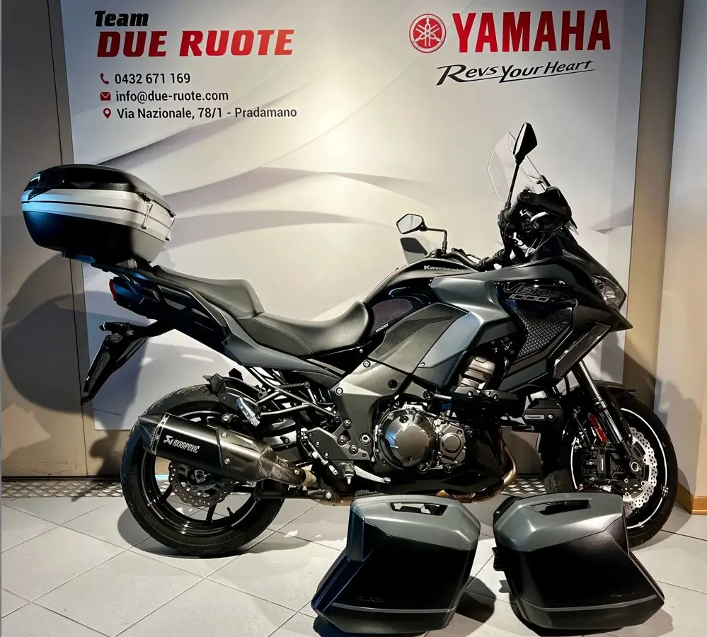 Kawasaki Versys 1000 SE.png