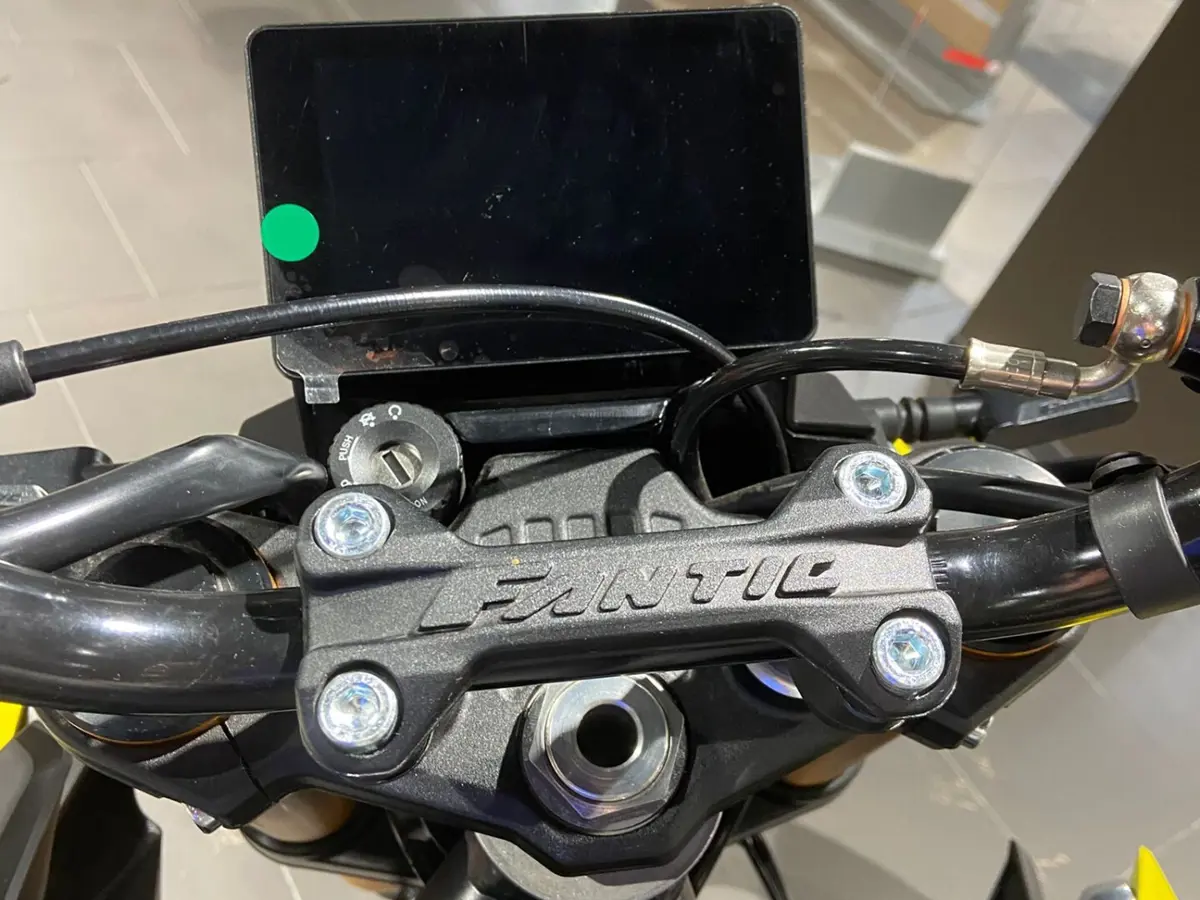 10_whatsapp_image_20251022_at_121454_1 - Copia.jpg