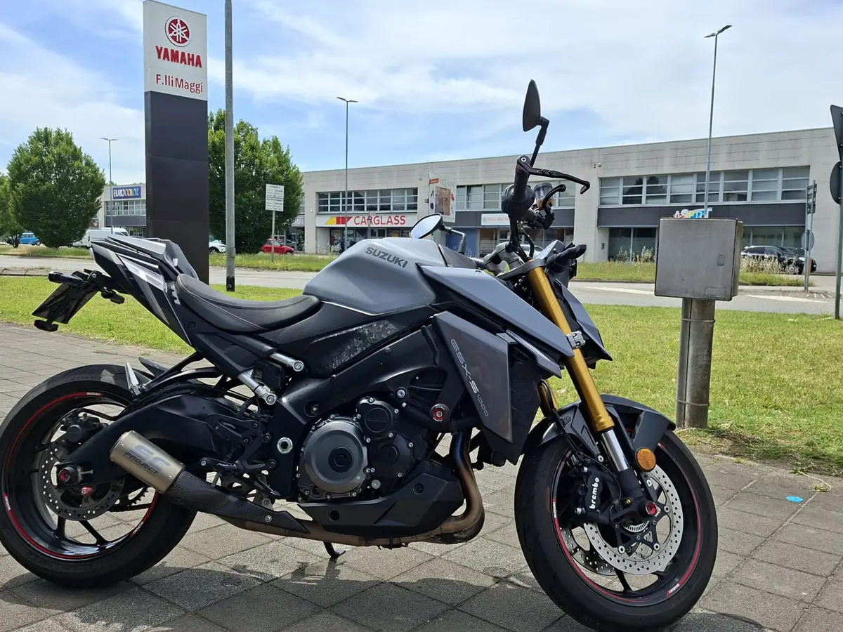F.lli Maggi Vigevano Suzuki GSX-S 1000.jpeg