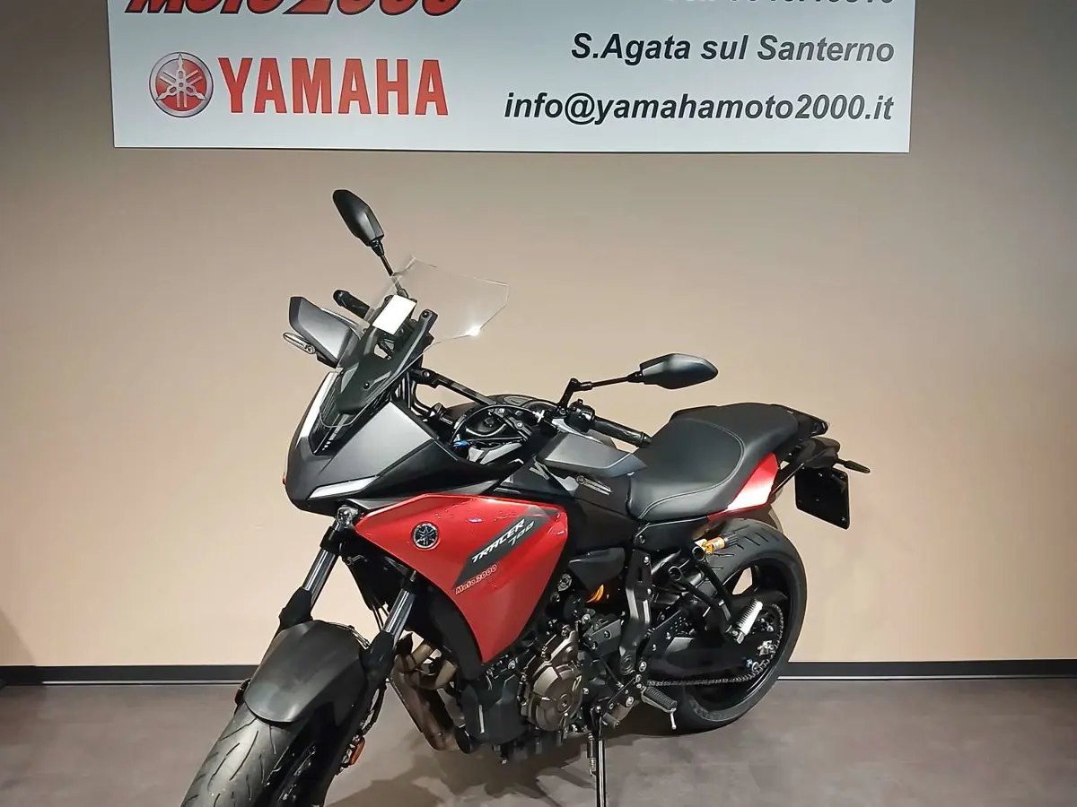 YAM TRACER 7 2021 lava red (2).jpg