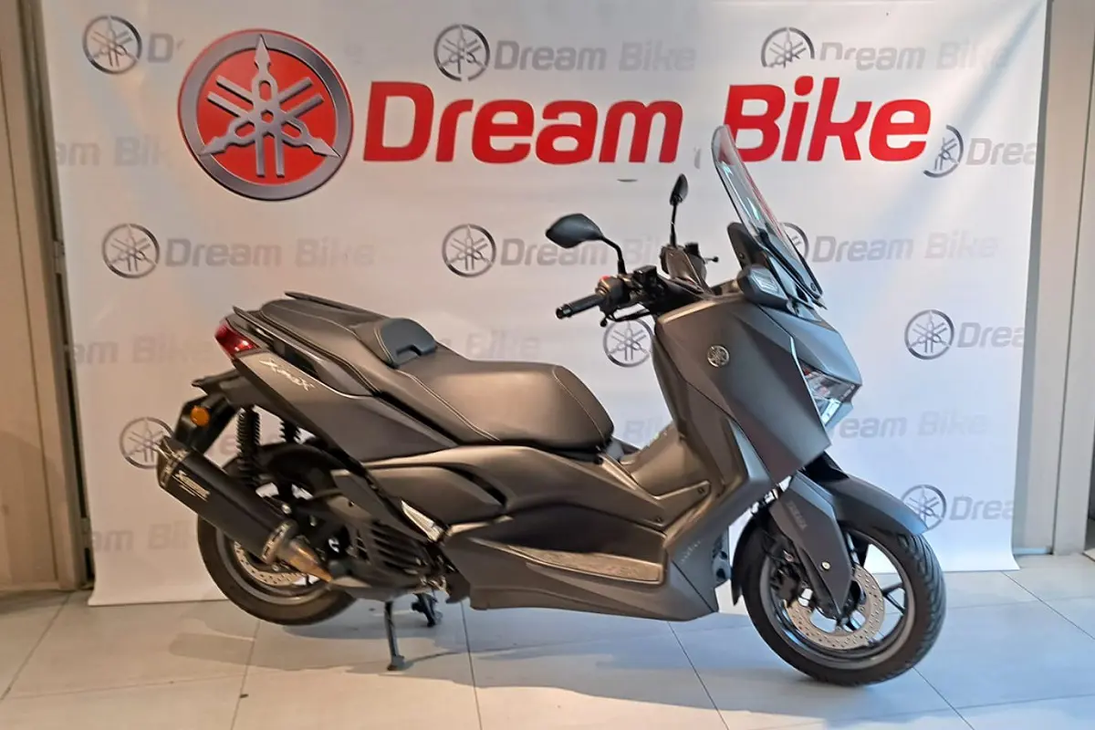 xmax 125 23 (1).jpeg