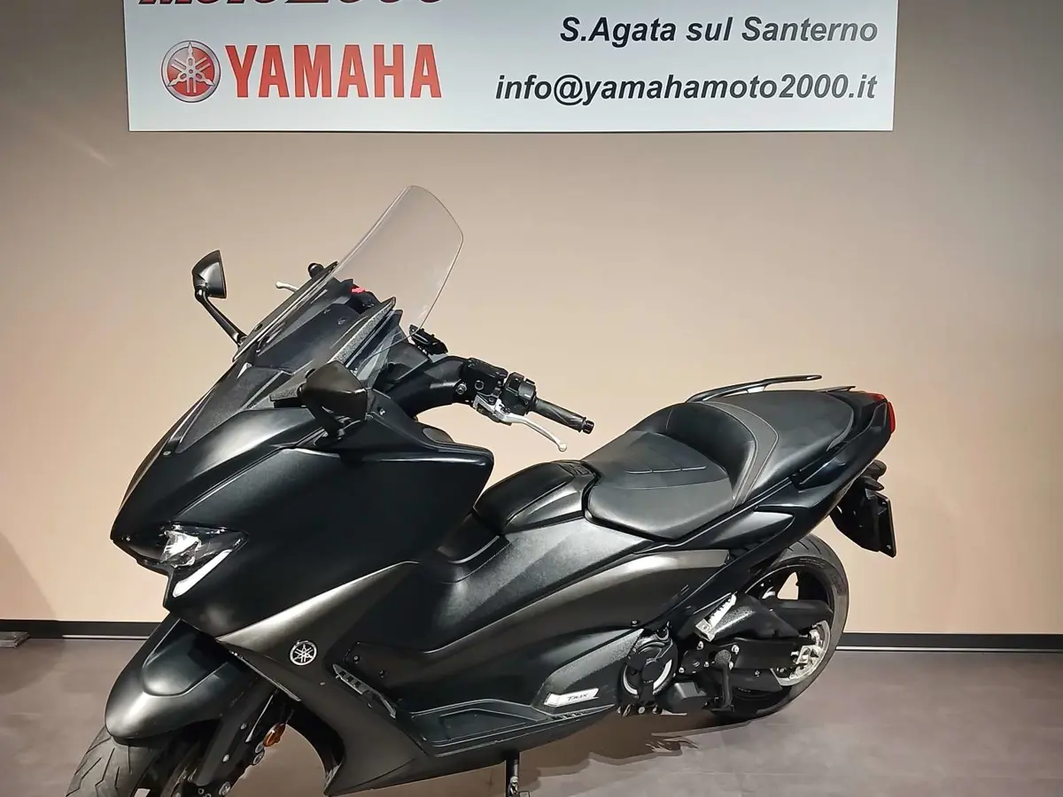 YAM T MAX 560 2020 ex patuelli (4).jpg