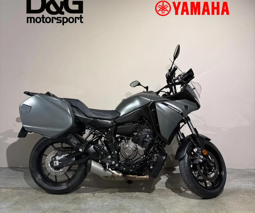 YA MODELLO_FOTO USATI (3).png