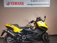 YAM  T Max 560 2022 giallo (6).jpg
