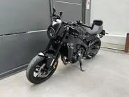 XSR 900 7.jpg