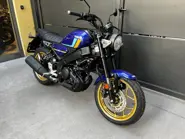 XSR 125 Blu 2.jpg