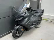 TMAX 560 Sword Grey 6.jpg
