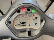 VESPA 125 LX (3).jpg