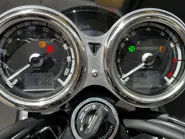 Bonneville T120 5.jpg