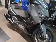 XMAX 2.jpg